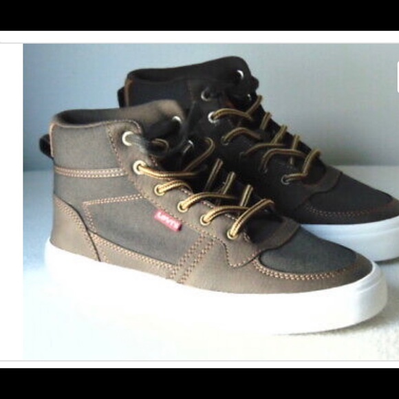 NIB Levi high top sneakers - Picture 4 of 4